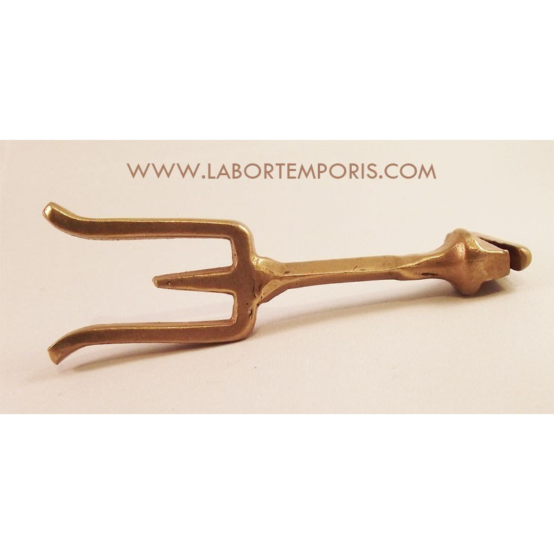 Roman crest holder