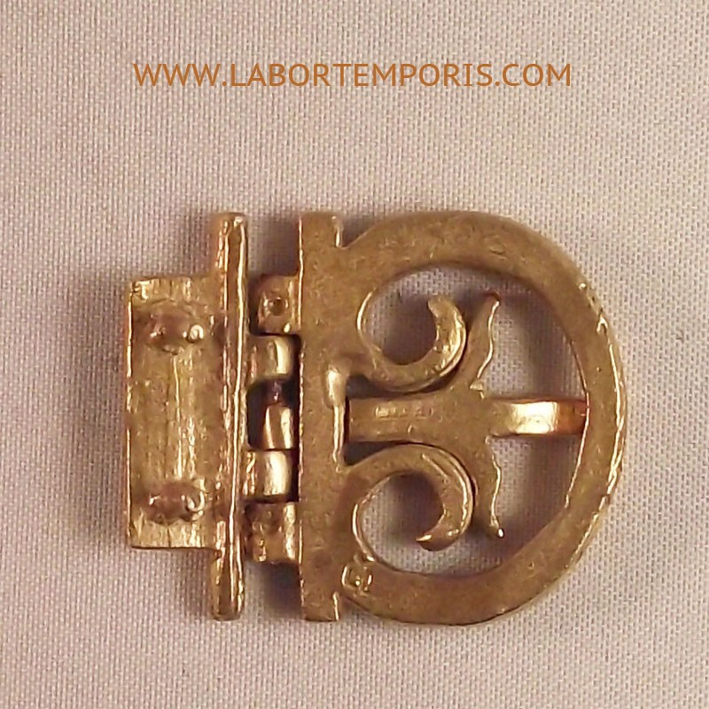 Roman cingulum buckle