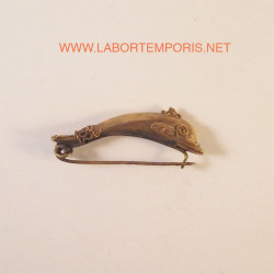 Greek  brooch