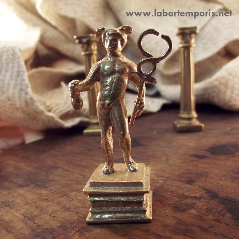 Roman statue Mercure
