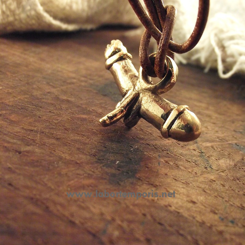 Roman phallic pendent