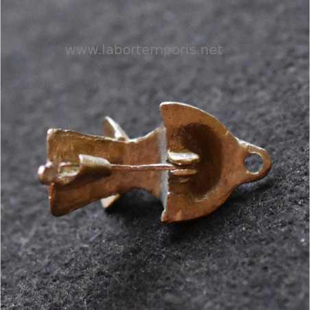 roman  brooch