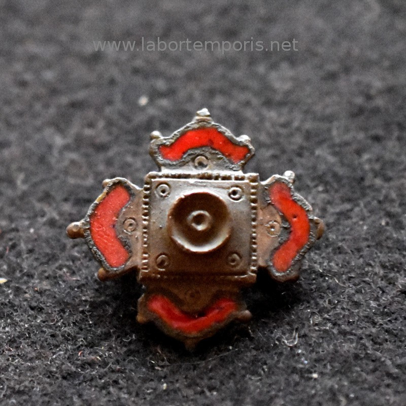 roman  brooch