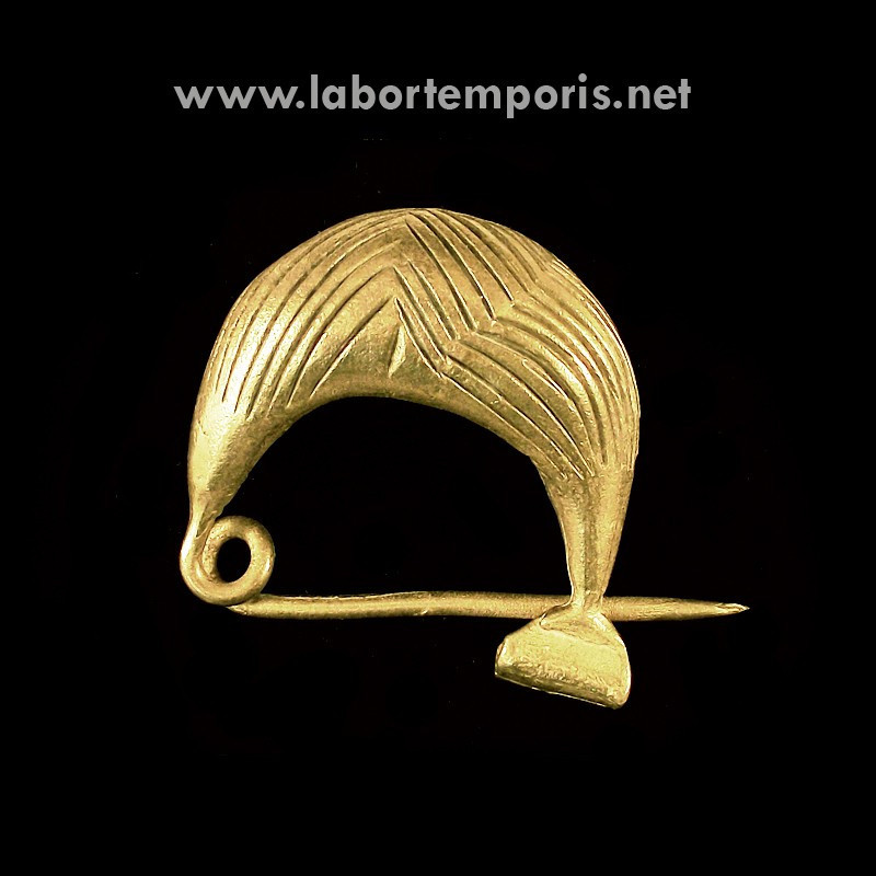 Villanovan bronze navicella fibula 1