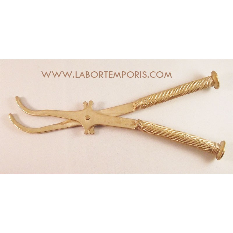 pinza chirurgica romana